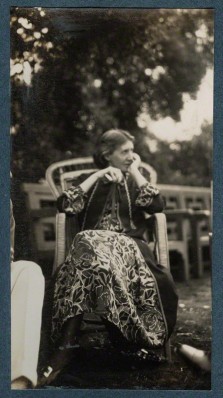 NPG Ax142596; Virginia Woolf (nÈe Stephen) by Lady Ottoline Morrell